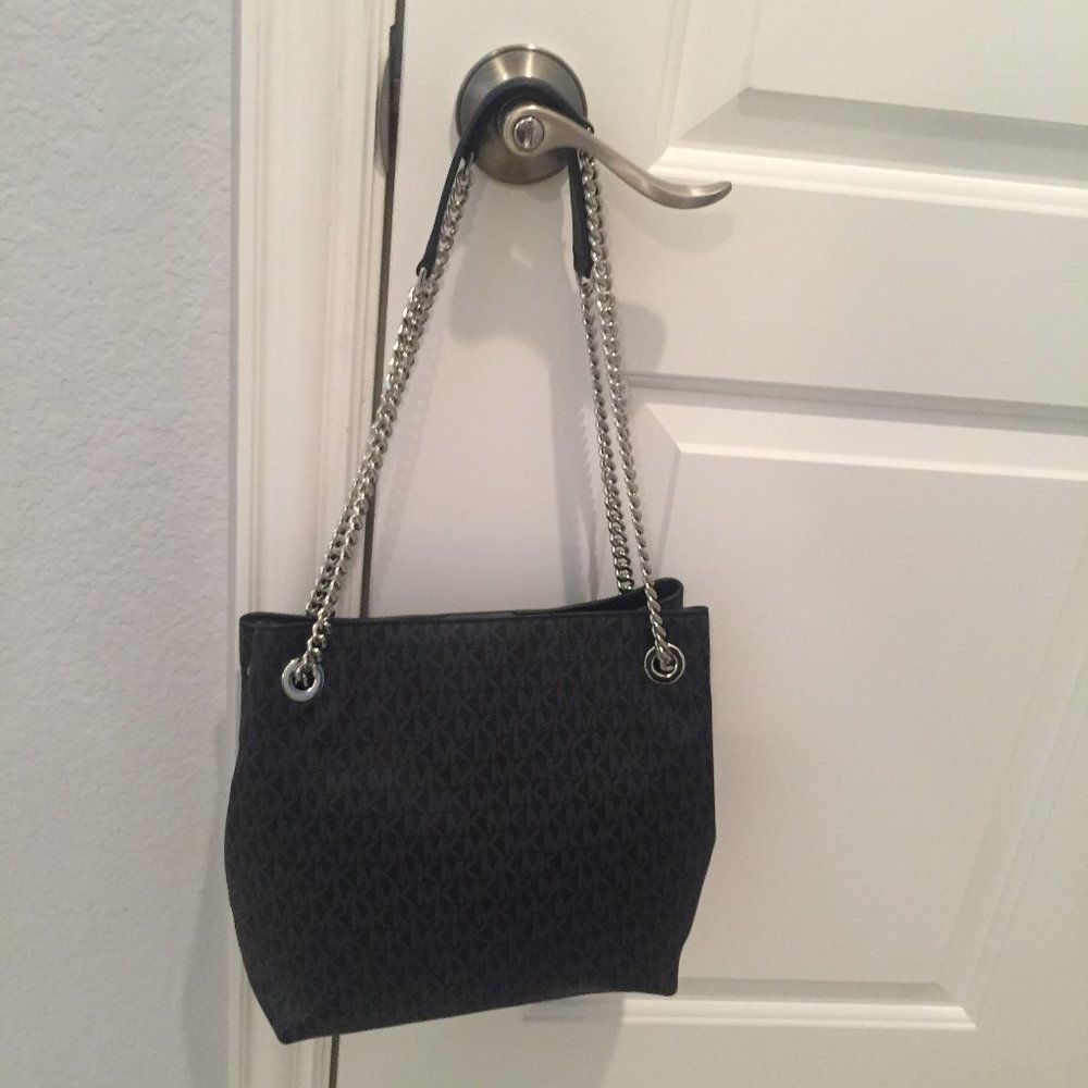 Micheal Kors Black Shoulder Bag with Chain Straps - Picture 4 of 13